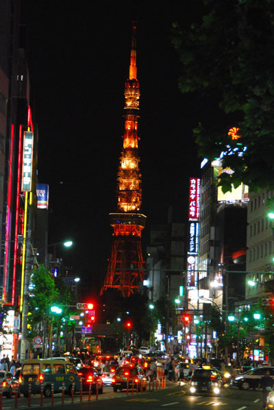 夜の東京タワー