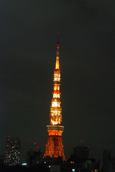 夜の東京タワー