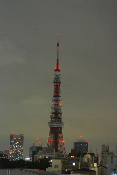 夜の東京タワー